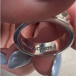 Beautiful Authentic Tiffany&Co. size 7 in great condition.😍